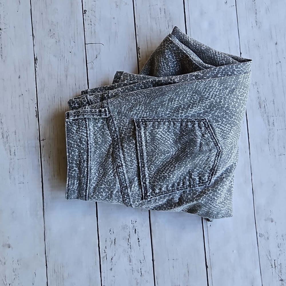 Universal Thread Snake Printβ Skinny Jeans